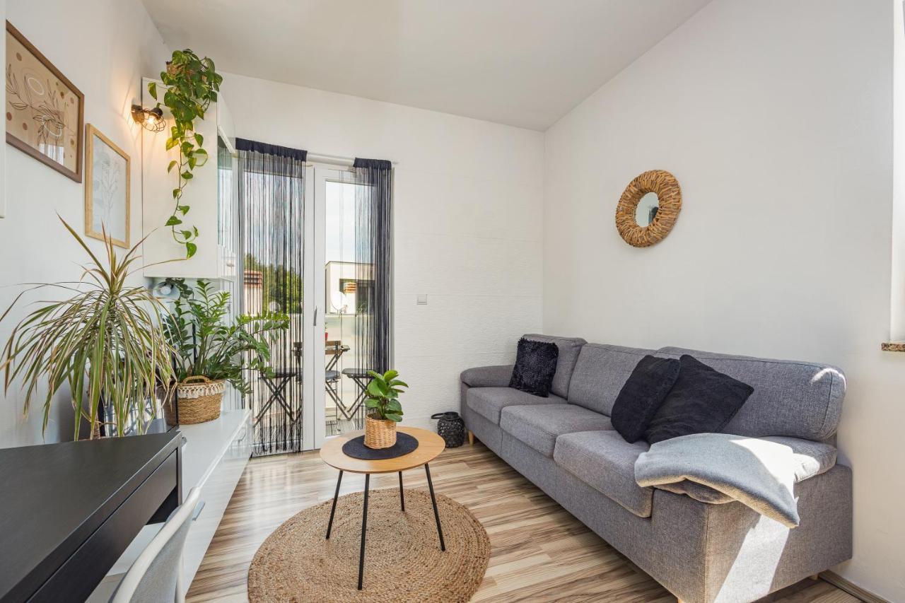 Studio Apartman Marly Apartman Póla Kültér fotó