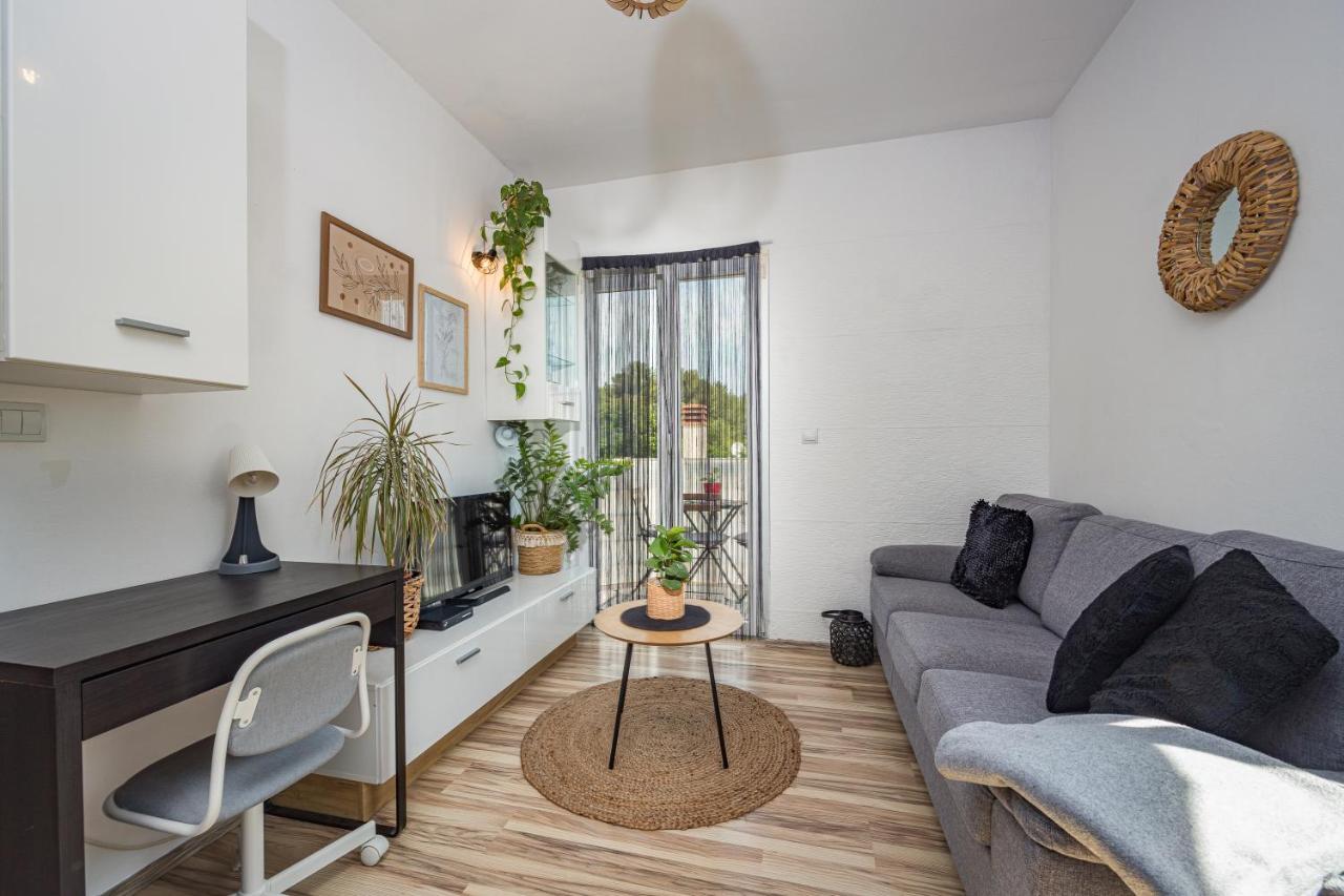Studio Apartman Marly Apartman Póla Kültér fotó